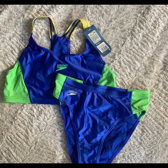 Speedo 2 piece set. New w tags. Size: F 16 ans. - Picture 1 of 4